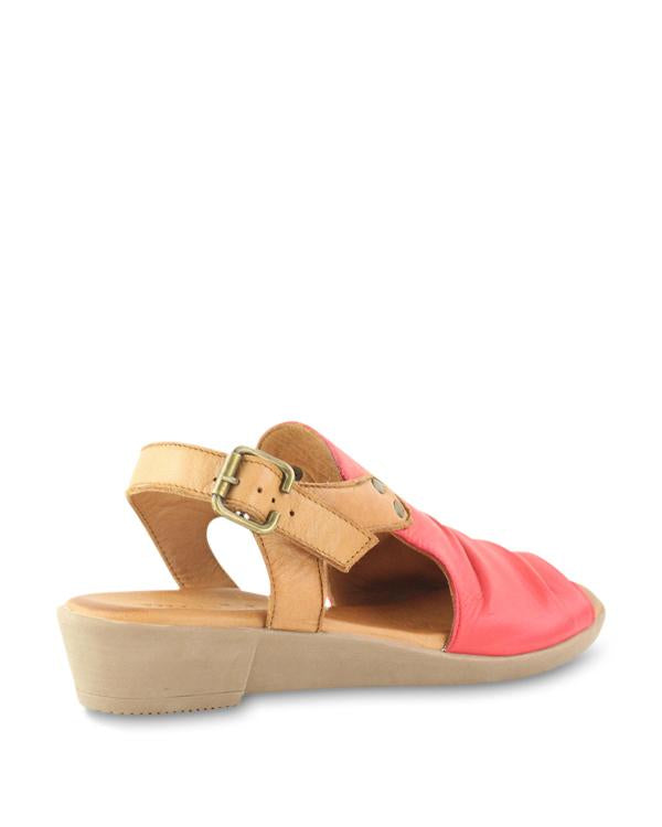 Bueno Aliah Flat Sandals