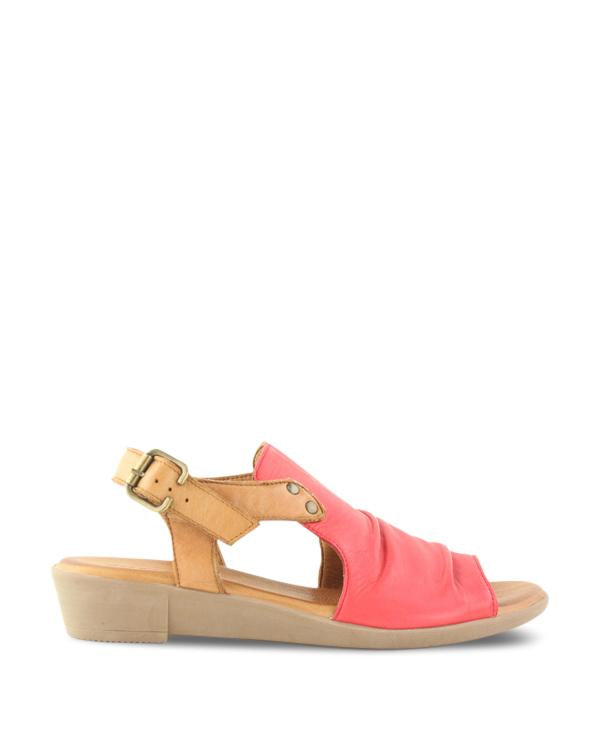 Bueno Aliah Flat Sandals