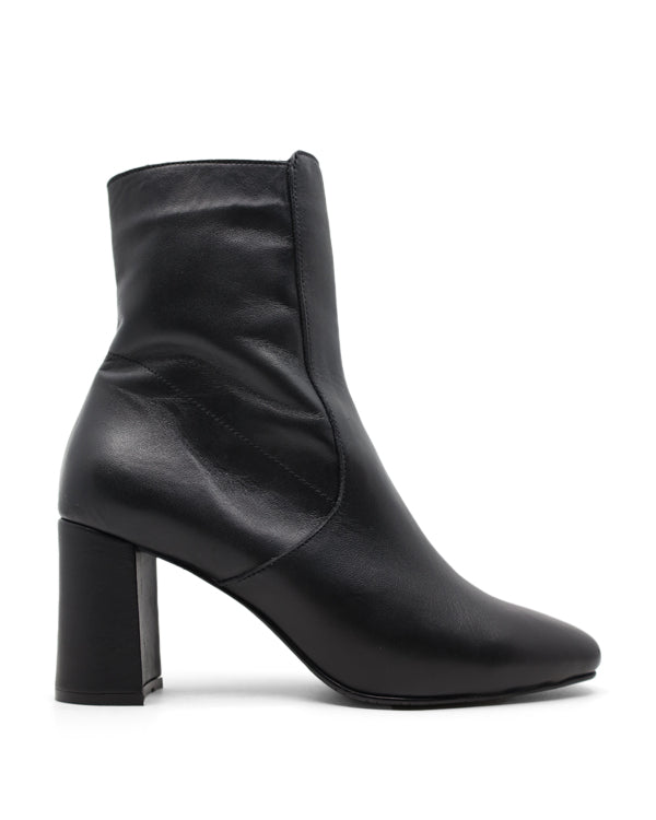 Bueno Dream Black Leather Boot