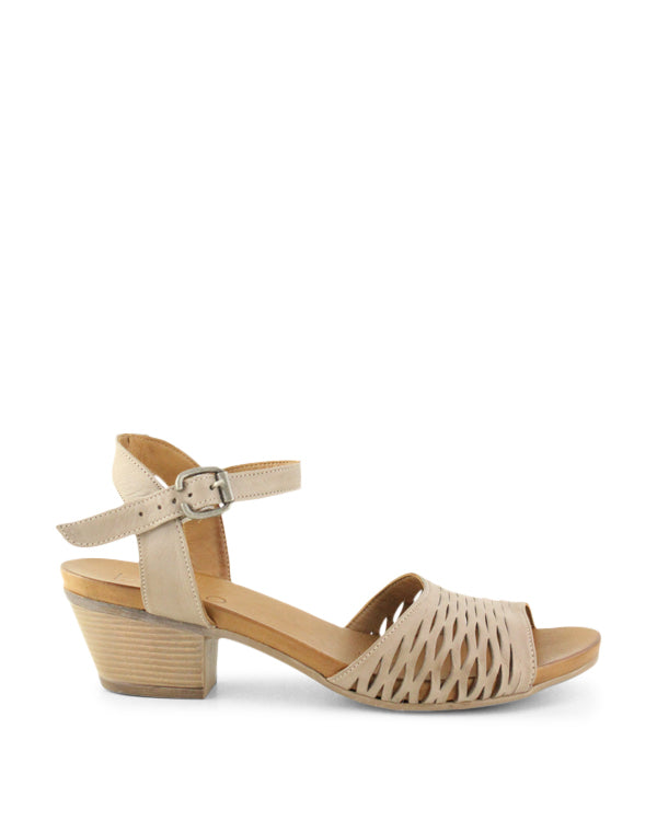 Bueno Judy Mid Heels