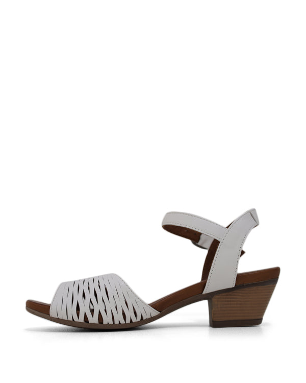 Bueno Judy Mid Heels