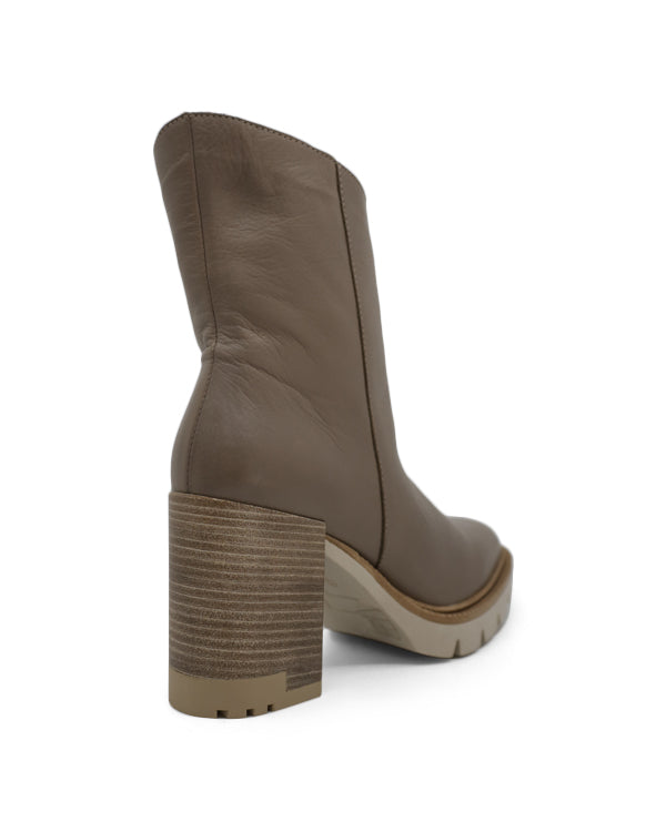 Women's Lizzie Ankle Boots