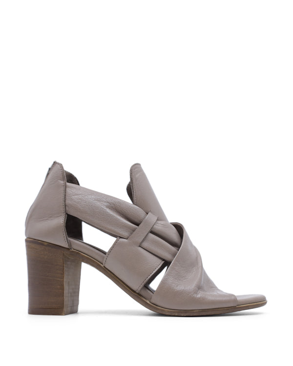 Bueno Uba High Heel