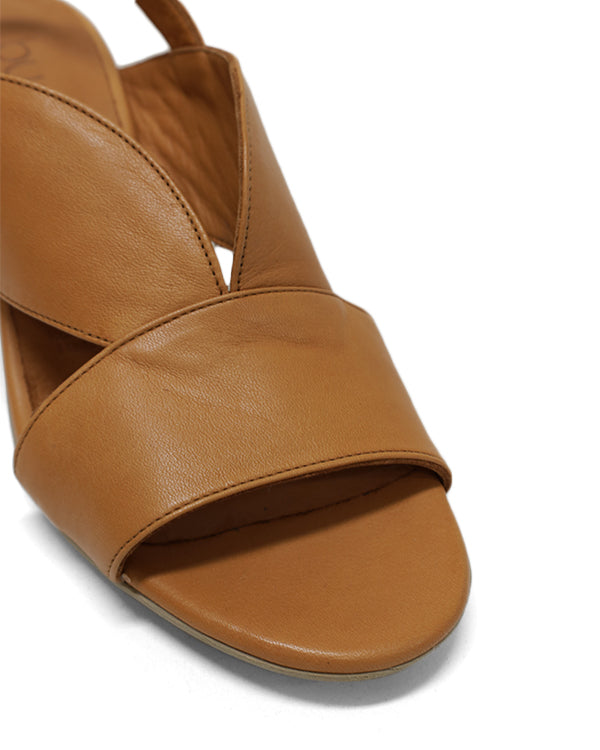 Bueno Zeek Mid Heels