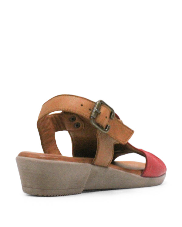 Bueno Aliah Flat Sandals