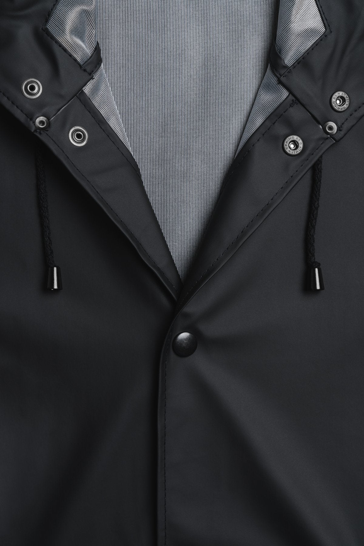 Stockholm Lightweight Raincoat
Black