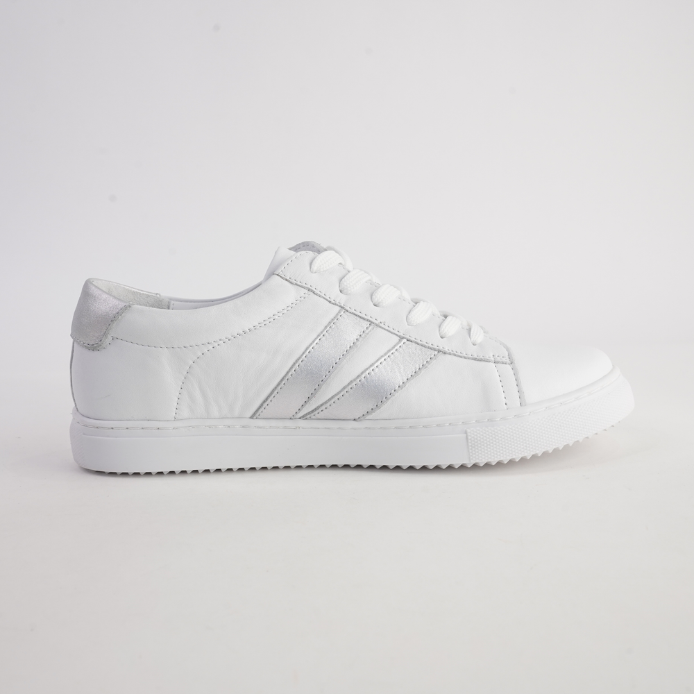 Cabello Ultimate European Leather Sneaker