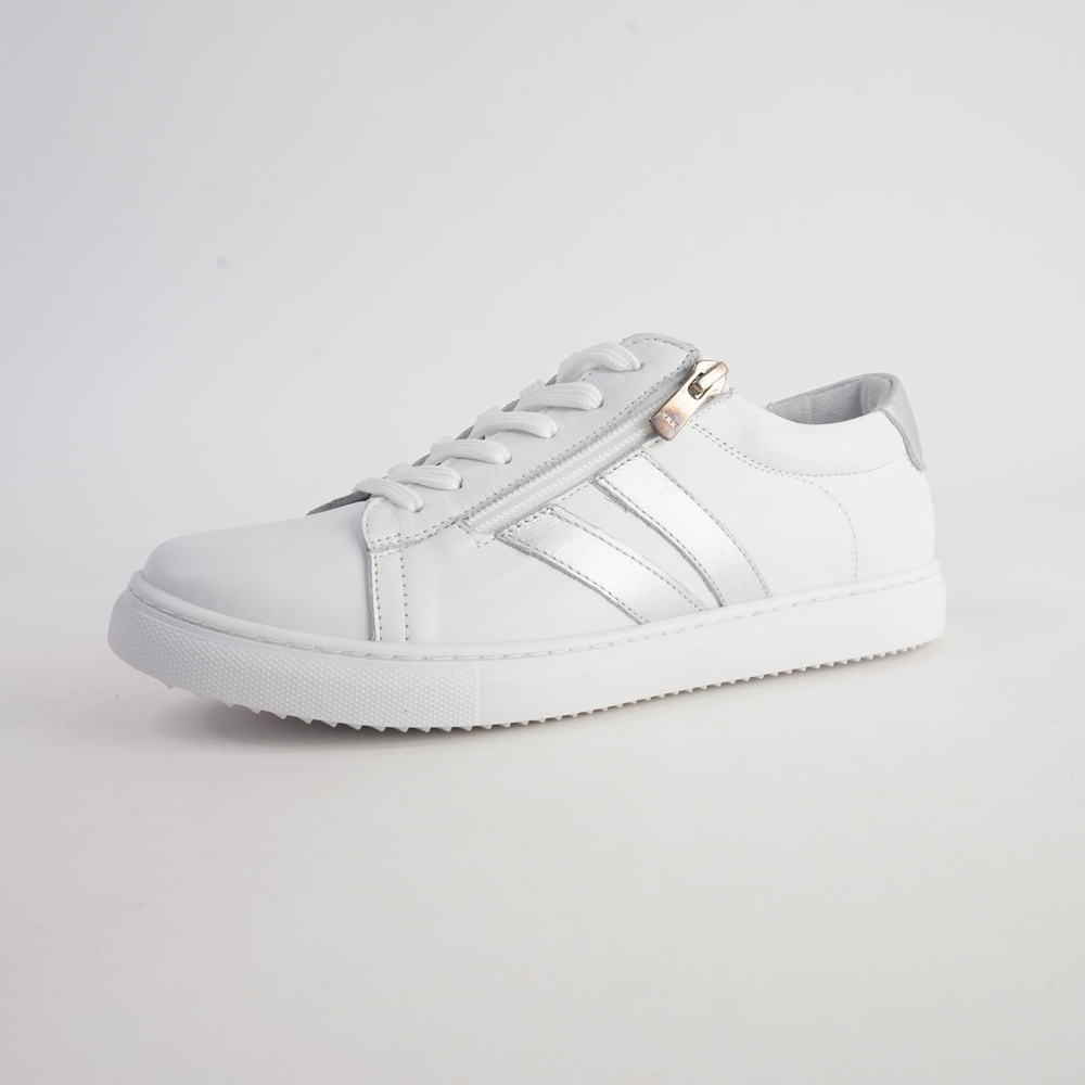 Cabello Ultimate European Leather Sneaker
